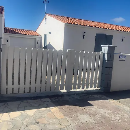 Holiday home Maison A 50m De La